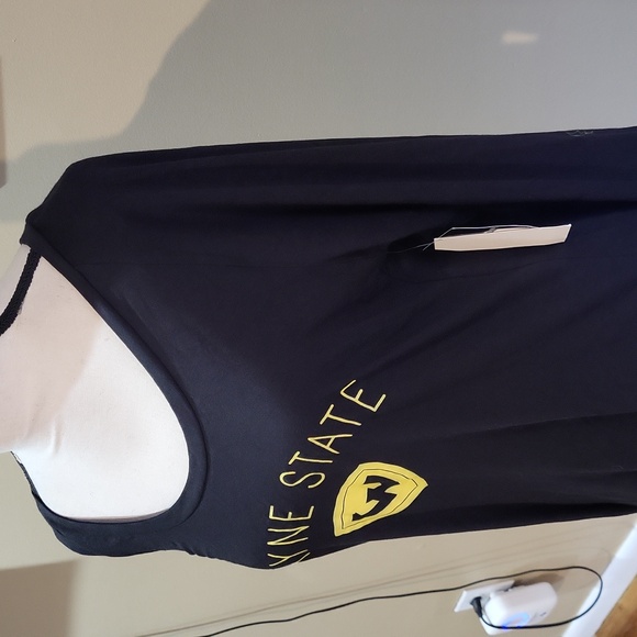 Alta Gracia Apparel Wayne State Shirt - Picture 4 of 11